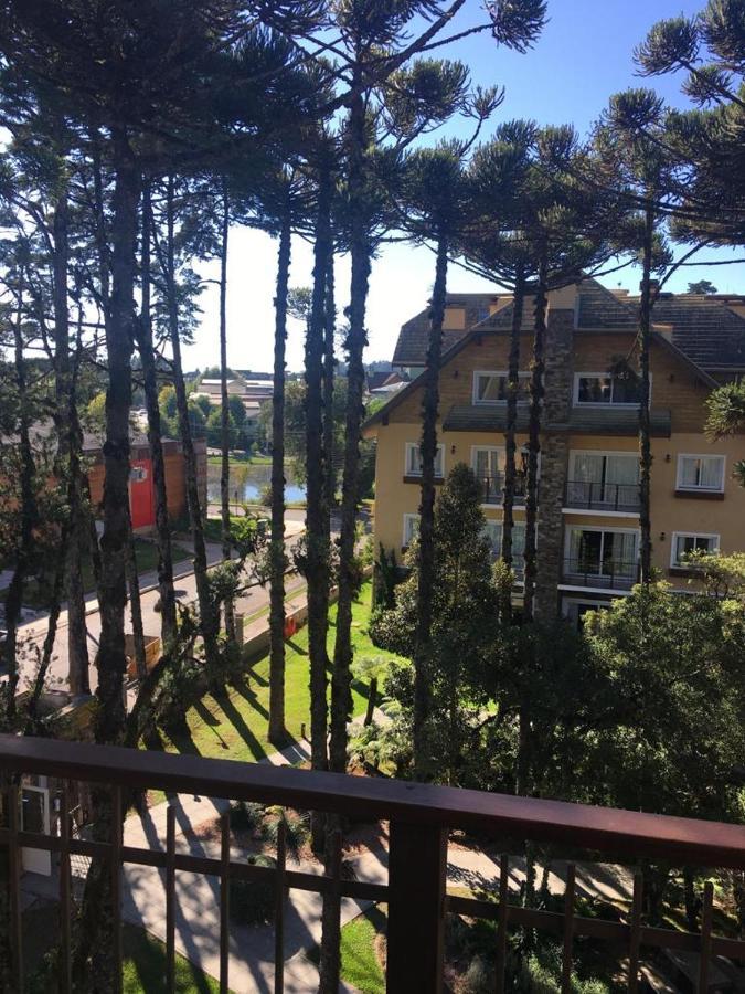 Excelente apartamento em Gramado/RS no Condomínio Casa de Pedra Exterior foto