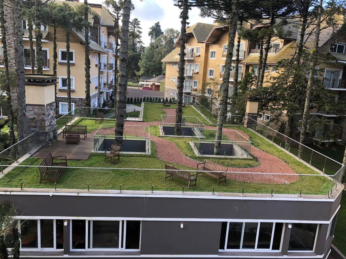 Excelente apartamento em Gramado/RS no Condomínio Casa de Pedra Exterior foto