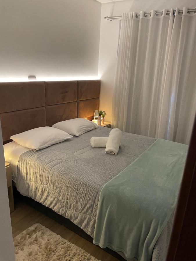 Excelente apartamento em Gramado/RS no Condomínio Casa de Pedra Exterior foto